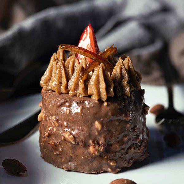 Pistachio Layer Cake With Cream